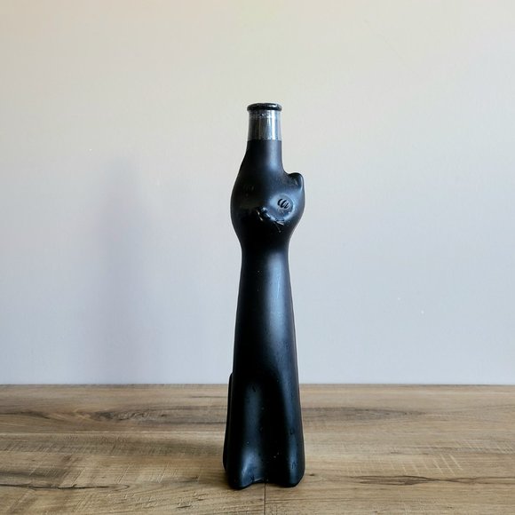 Black glass cat shape wine bottle. - Picture 1 of 3